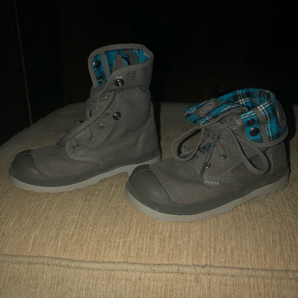 Toddler boys size 10 Palladium boots